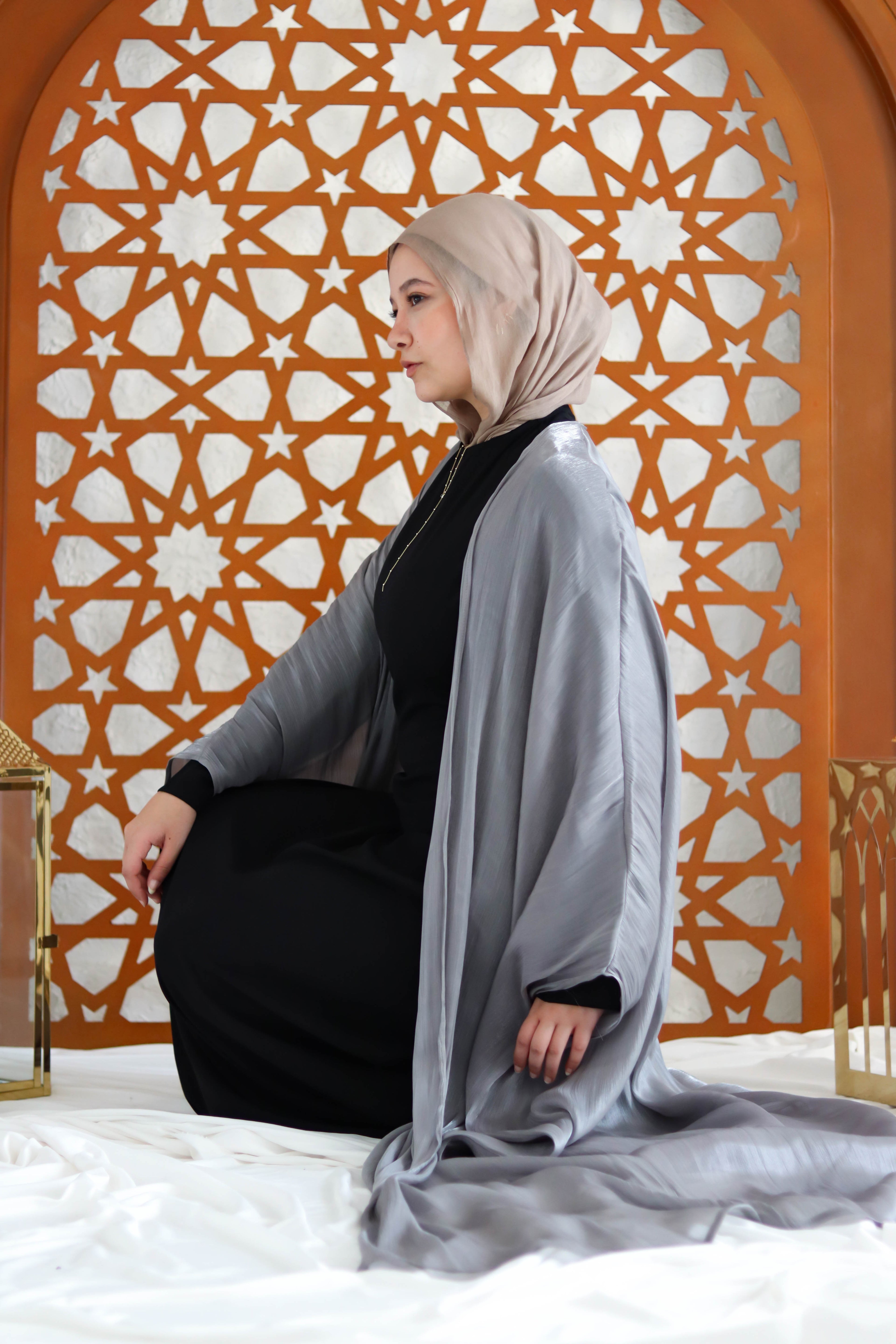 ليالي عباية